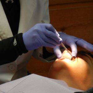 Traitement canal radiculaire (Root Canal) – Soins dentaires spécialisés